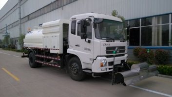 清洗车