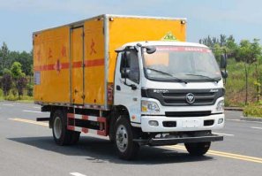 爆破器材运输车