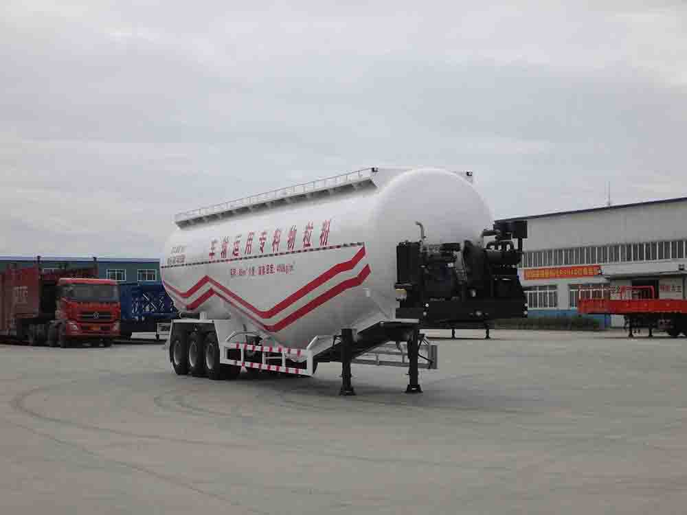 铮铮牌13米27.2吨3轴低密度粉粒物料运输半挂车(YAJ9401GFL)