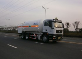 二氧化碳运输车