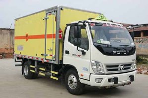 爆破器材运输车