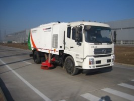 吸尘车