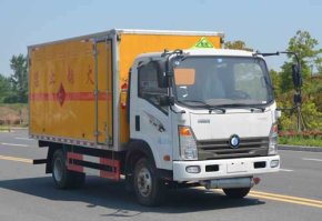 爆破器材运输车