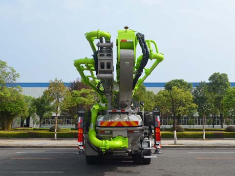 中联牌ZLJ5330THBJE混凝土泵车公告图片