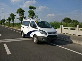 巡逻车
