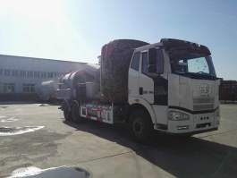 污泥处理车