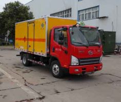 爆破器材运输车
