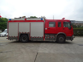 压缩空气泡沫消防车