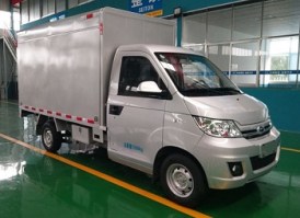 翼开启厢式车