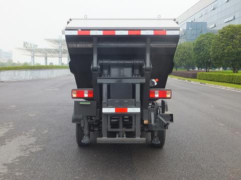 中联牌ZBH5033ZZZHFE5自装卸式垃圾车公告图片