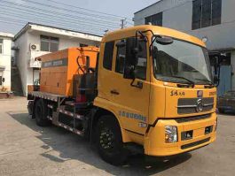 路面养护车