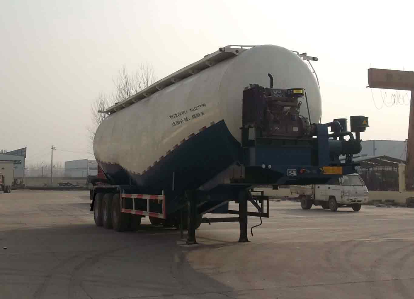 丰奥达牌11米31.2吨3轴中密度粉粒物料运输半挂车(LTY9402GFL)