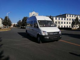 旅居车