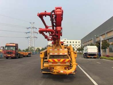 华通牌HCQ5200THBEQ5混凝土泵车公告图片