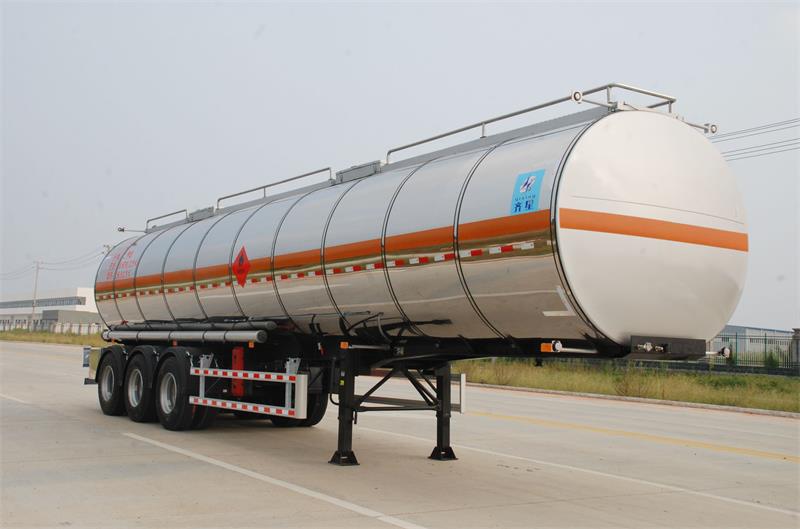 齐星牌12.3米30.5吨3轴易燃液体罐式运输半挂车(QXC9405GRYA)