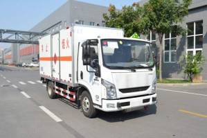 爆破器材运输车