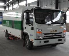 吸尘车
