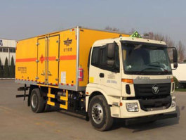 爆破器材运输车