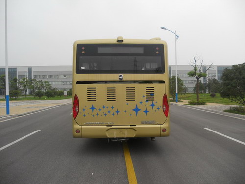 亚星牌JS6108GHEVC19插电式混合动力城市客车公告图片
