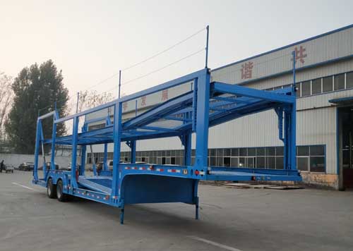 坤博牌13.8米14.5吨2轴乘用车辆运输半挂车(LKB9220TCC)