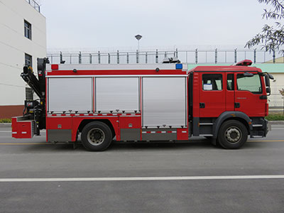 LLX5135TXFJY100/M型抢险救援消防车图片