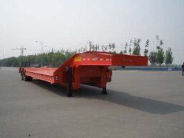 低平板半挂车