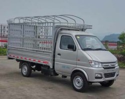 仓栅式运输车
