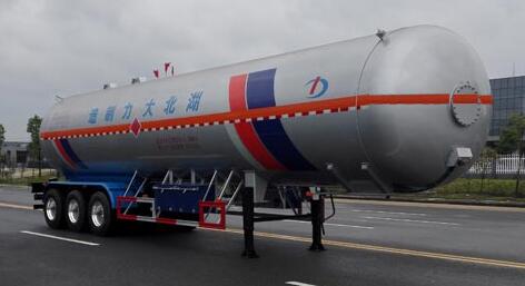 大力牌13米28吨3轴液化气体运输半挂车(DLQ9400GYQSZ5)