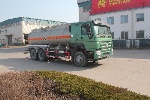 JYJ5257GFWE型腐蚀性物品罐式运输车图片