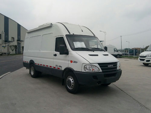 依維柯牌NJ5047XSHEVFC純電動售貨車公告圖片