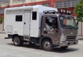 旅居车