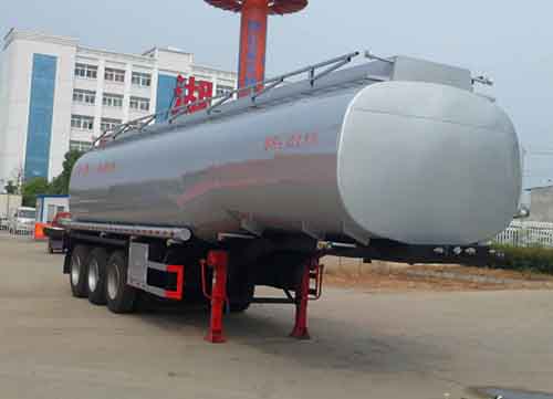 中汽力威牌11.5米29.9吨3轴供液半挂车(HLW9401GGY)