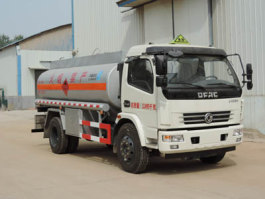 运油车