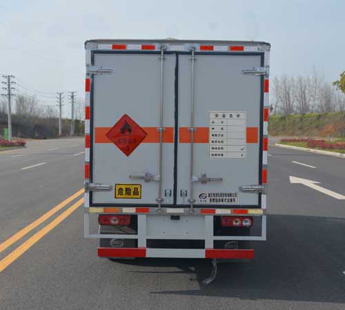 多士星牌JHW5030XRYNJ易燃液体厢式运输车公告图片