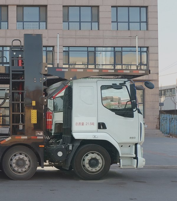 宏昌天马牌HCL5220TCLLZN48W5车辆运输车公告图片