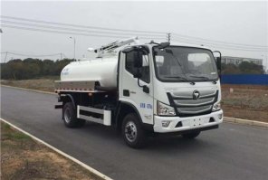 吸粪车