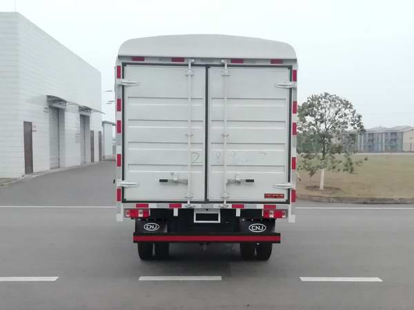 南駿牌NJA5040CCYEDF33A倉(cāng)柵式運(yùn)輸車公告圖片