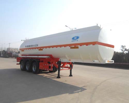 恒信致远牌10.8米32吨3轴腐蚀性物品罐式运输半挂车(CHX9401GFW)
