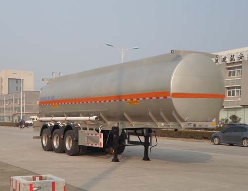 恒信致远牌11米34吨3轴氧化性物品罐式运输半挂车(CHX9401GYW)