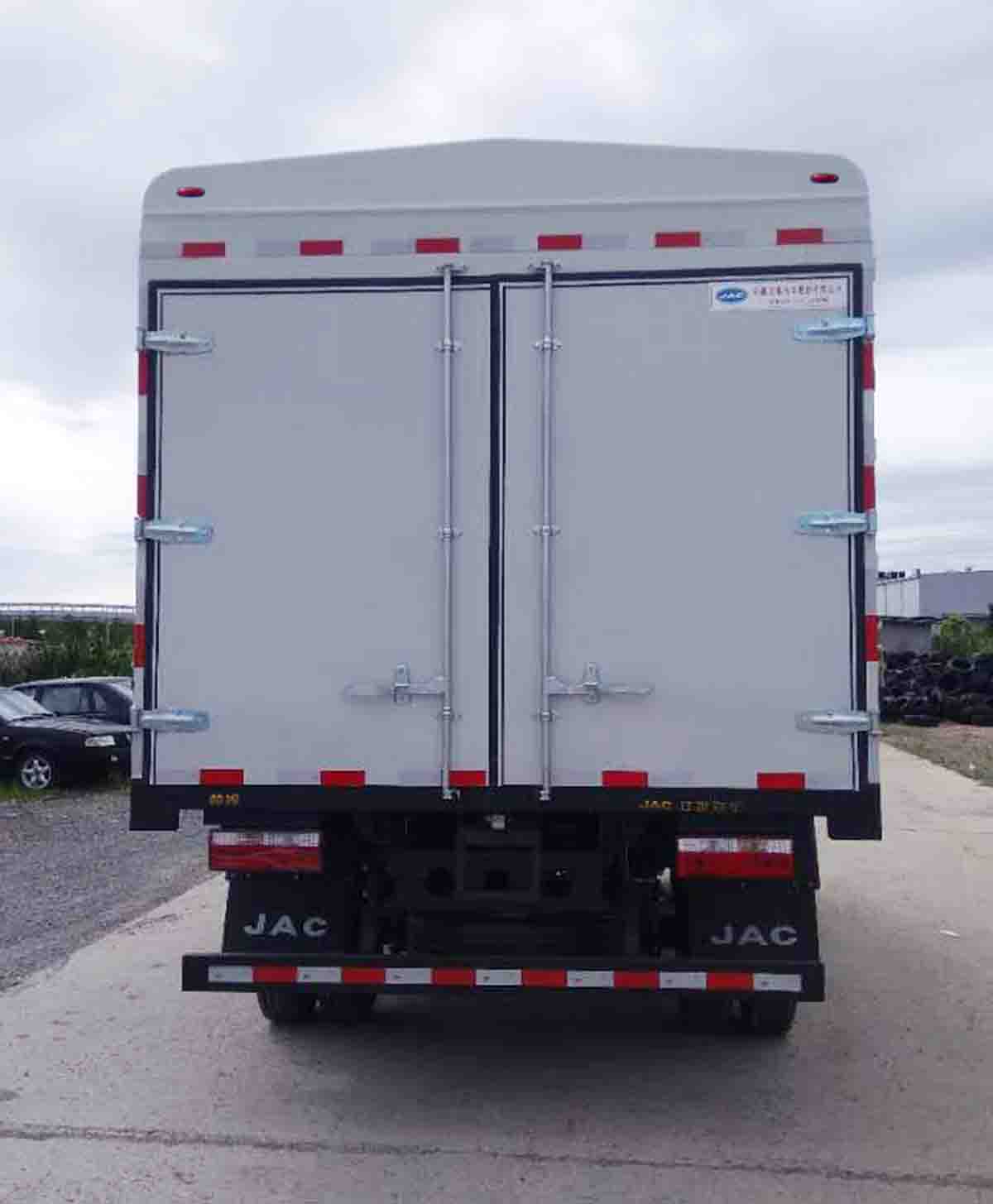 江淮牌HFC5048CCYP71K1C7S-1倉(cāng)柵式運(yùn)輸車(chē)公告圖片