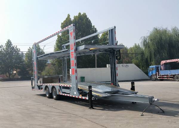 鸿昇达牌12米8.8吨2轴中置轴车辆运输挂车(YCY9160TCL)