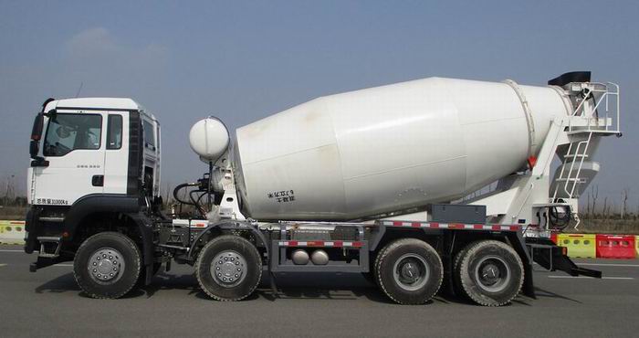 汕德卡牌ZZ5316GJBN296MF1混凝土攪拌運(yùn)輸車公告圖片