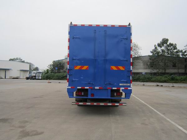 乘龙牌LZ5182XYKM3AB翼开启厢式车公告图片