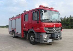 压缩空气泡沫消防车