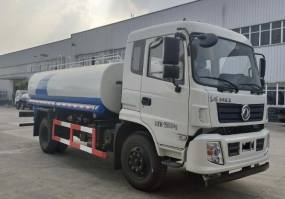 洒水车