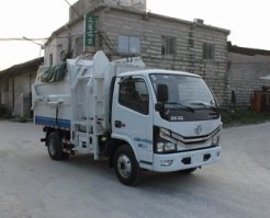 自装卸式垃圾车