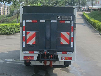 福龍馬牌FLM5030XTYFS6密閉式桶裝垃圾車公告圖片