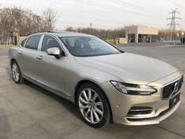 沃尔沃牌VCD7204H25PPHEV型插电式混合动力轿车