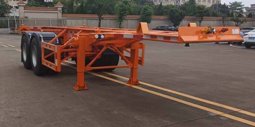 新日钢牌7.4米31.3吨2轴集装箱运输半挂车(FFR9340TJZG)