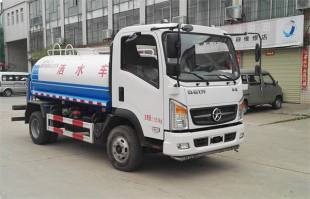 洒水车
